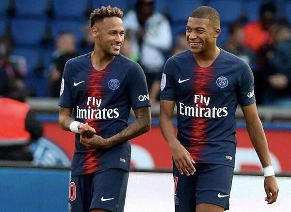 面对中央海 面对中央海