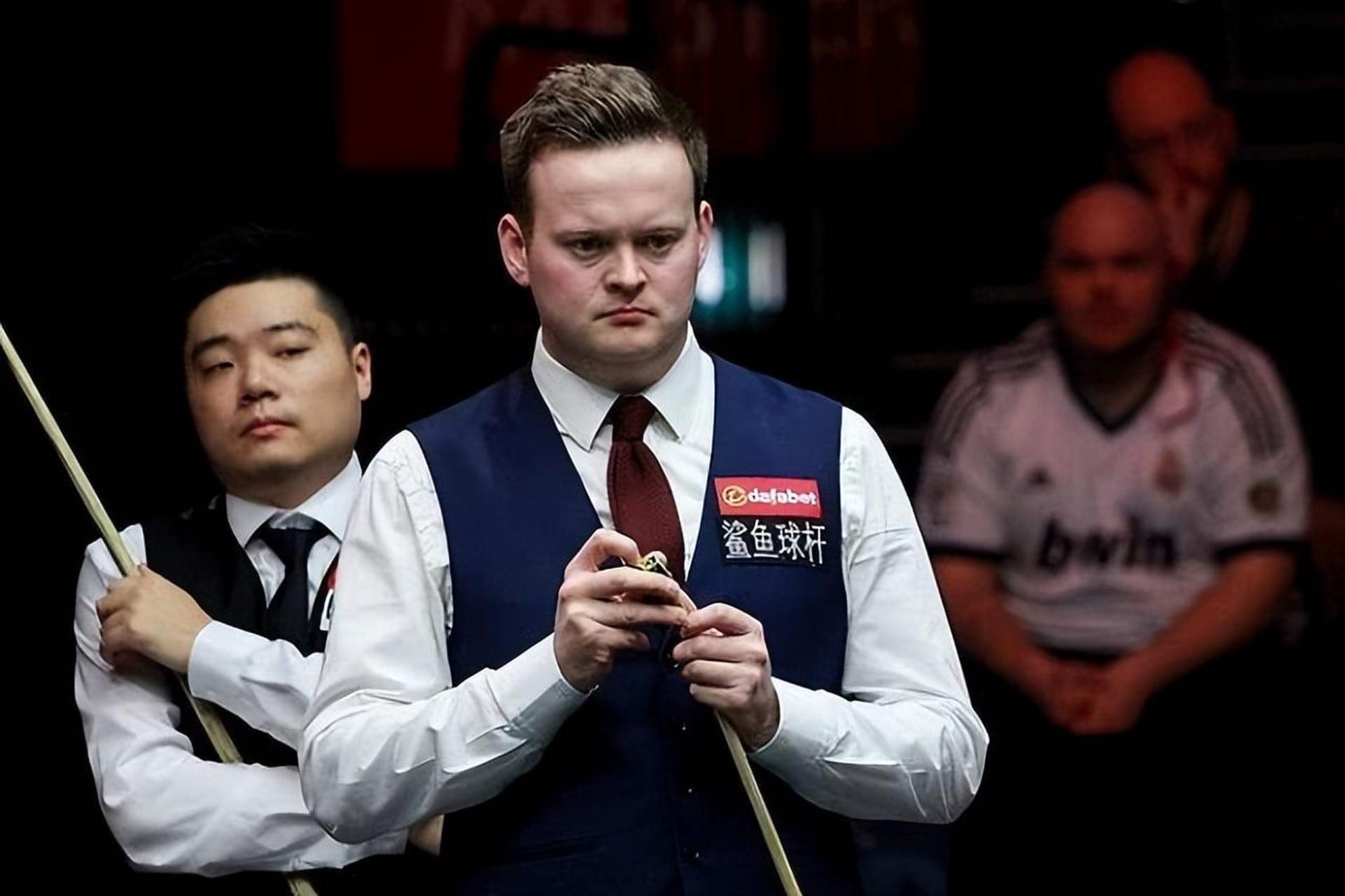 并特意加强 并特意加强