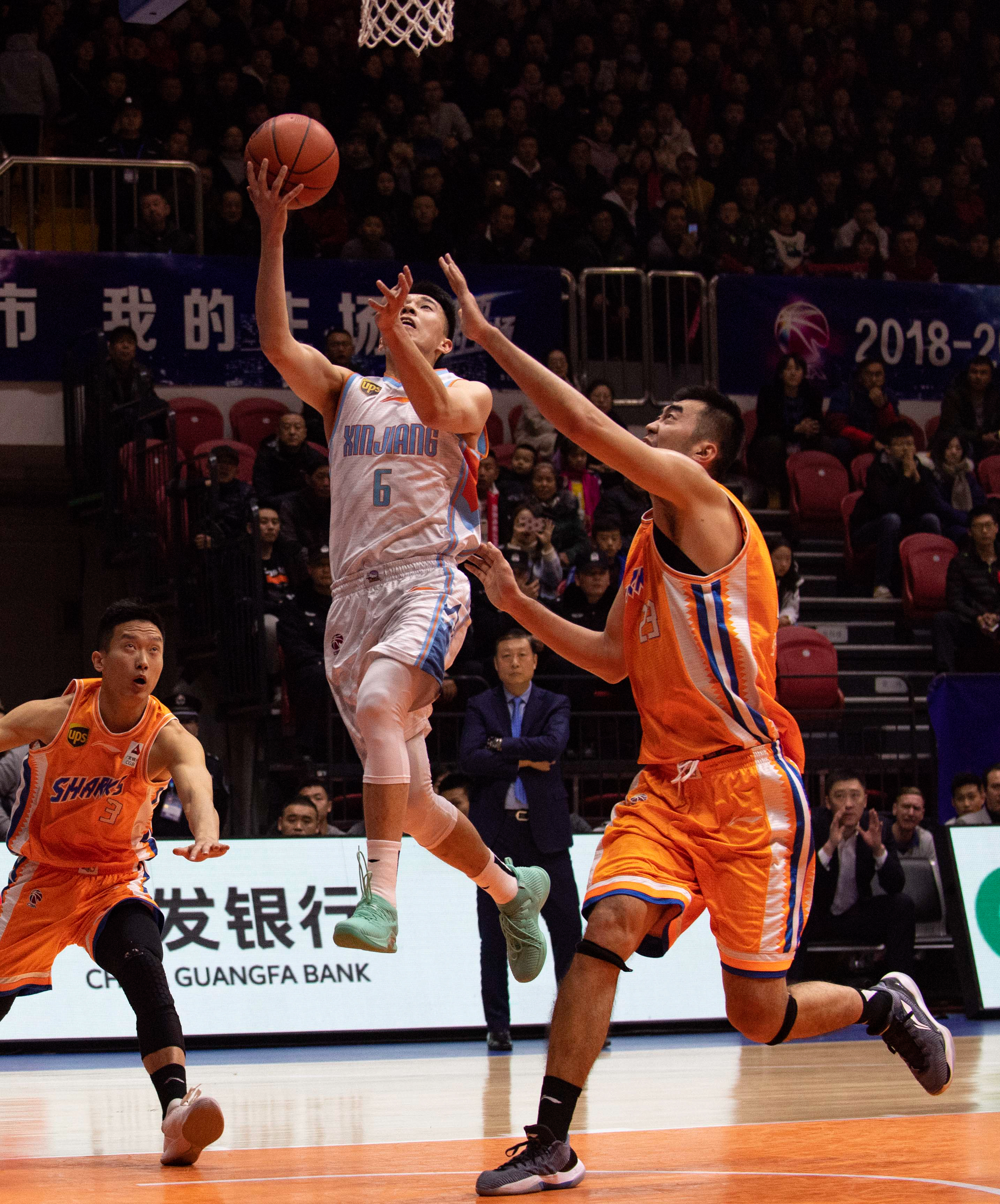 备受瞩目的 备受瞩目的