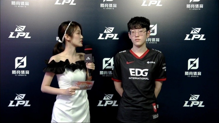 动中保留足 动中保留足